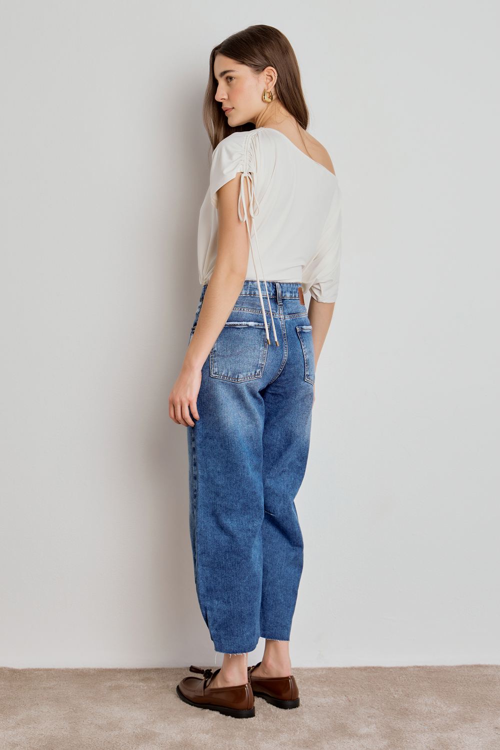 CALCA BARREL JEANS