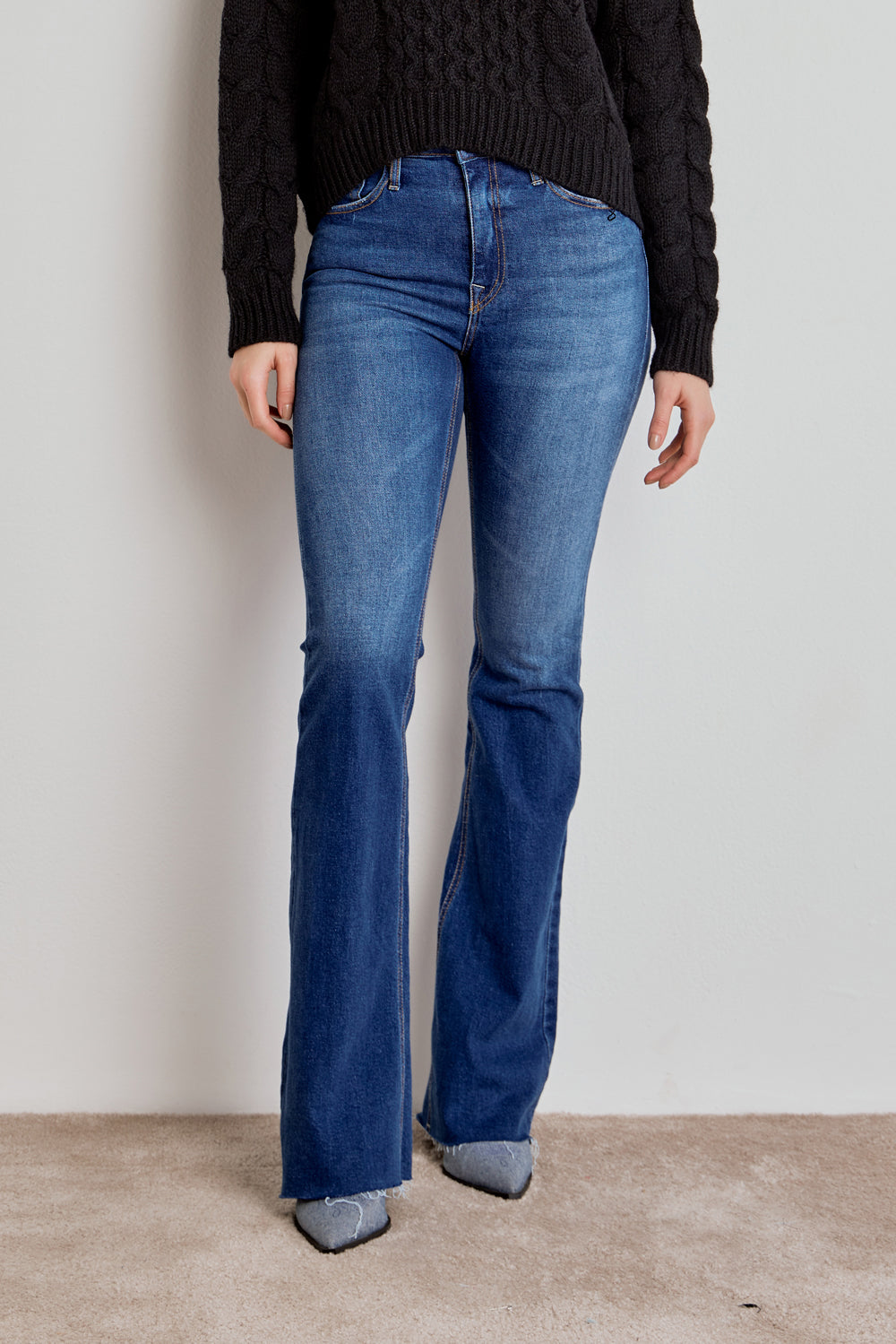 CALCA BOOTCUT BARRA FIO JEANS