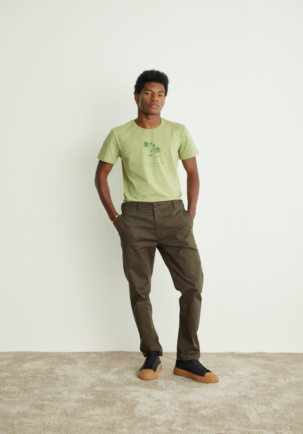 Calça Straight Color Bolso Masc Verde Oliva