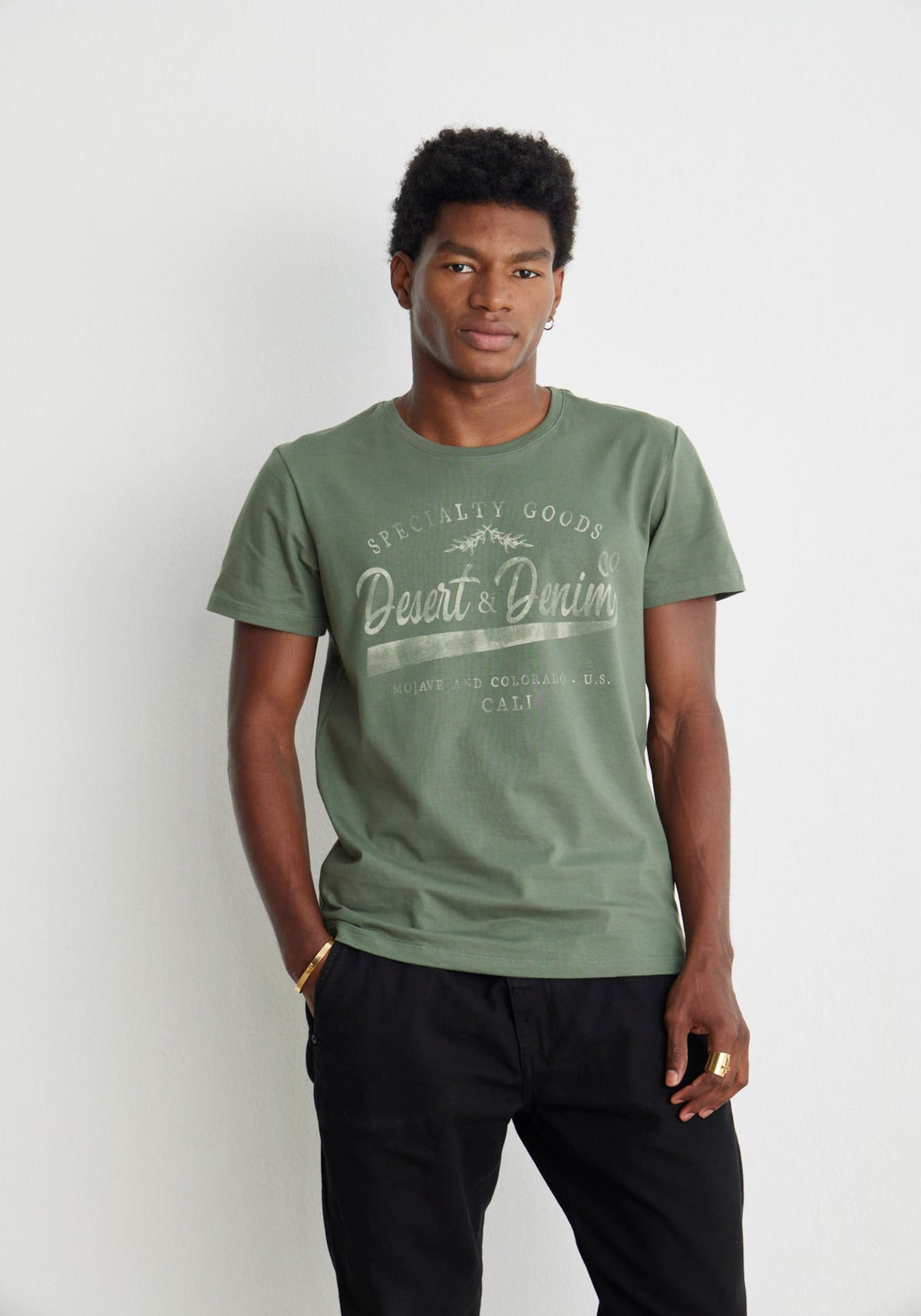 CAMISETA SLIM SPECIALTY GOODS VERDE