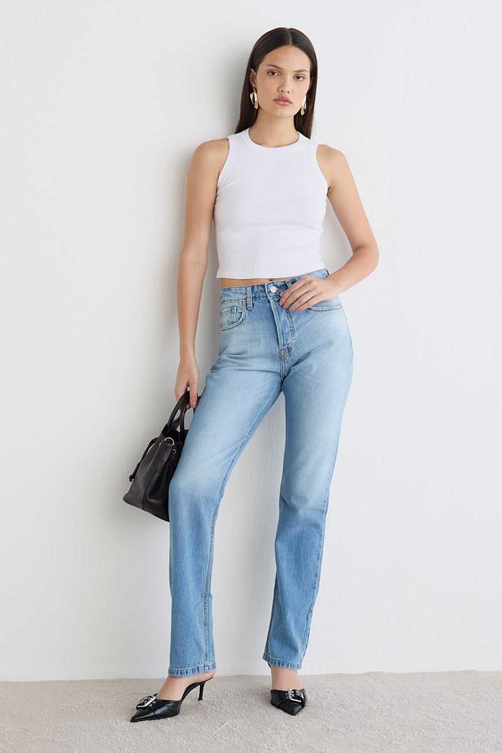 CALCA STRAIGHT ESSENTIAL JEANS