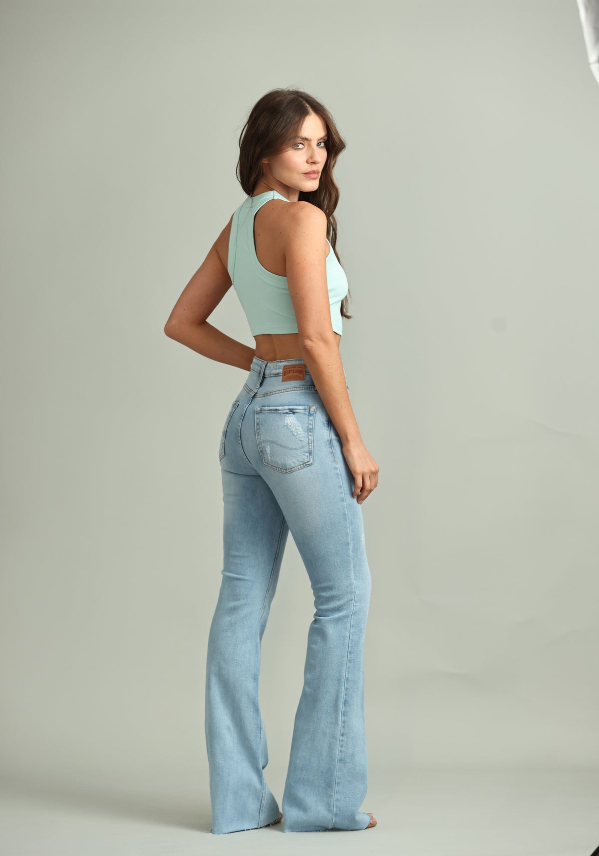 CALCA BOOTCUT JEANS CLARO