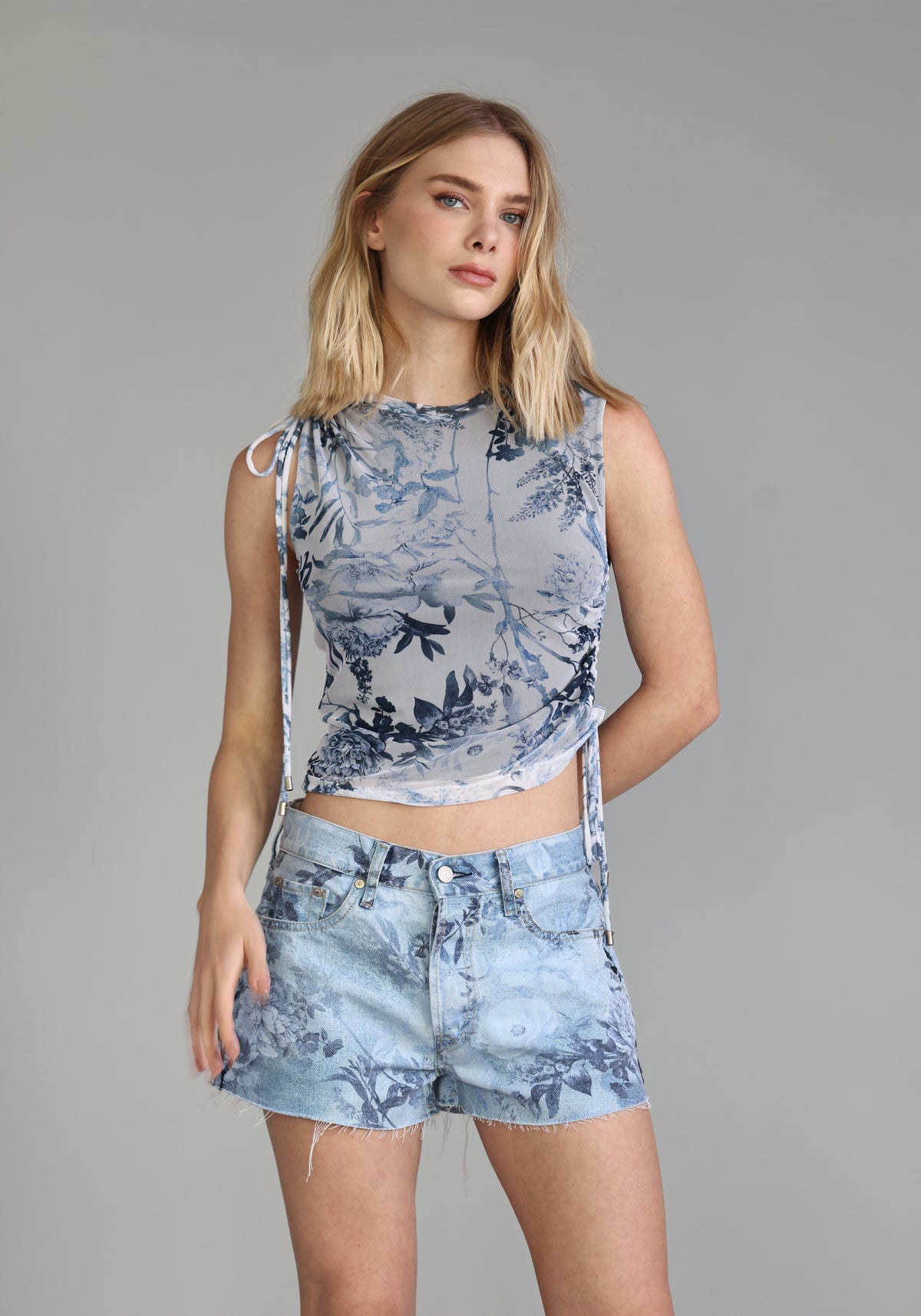 Blusa Franzidos Tule Light Flower