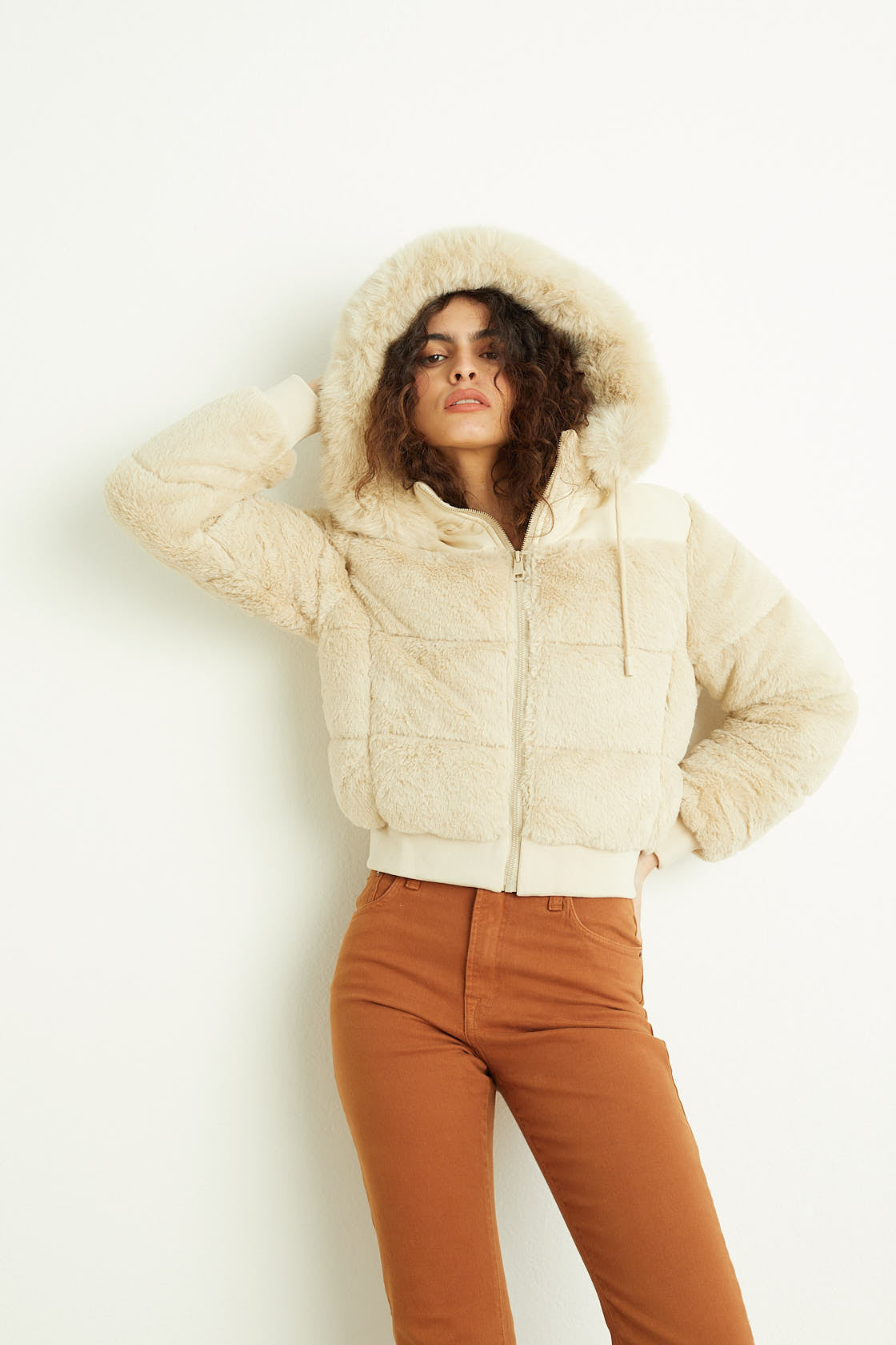 Jaqueta Puffer Peluciada Winter Areia