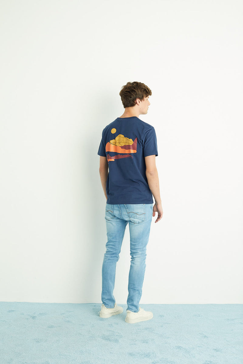 Camiseta Masculina Horizon Mountains Azul