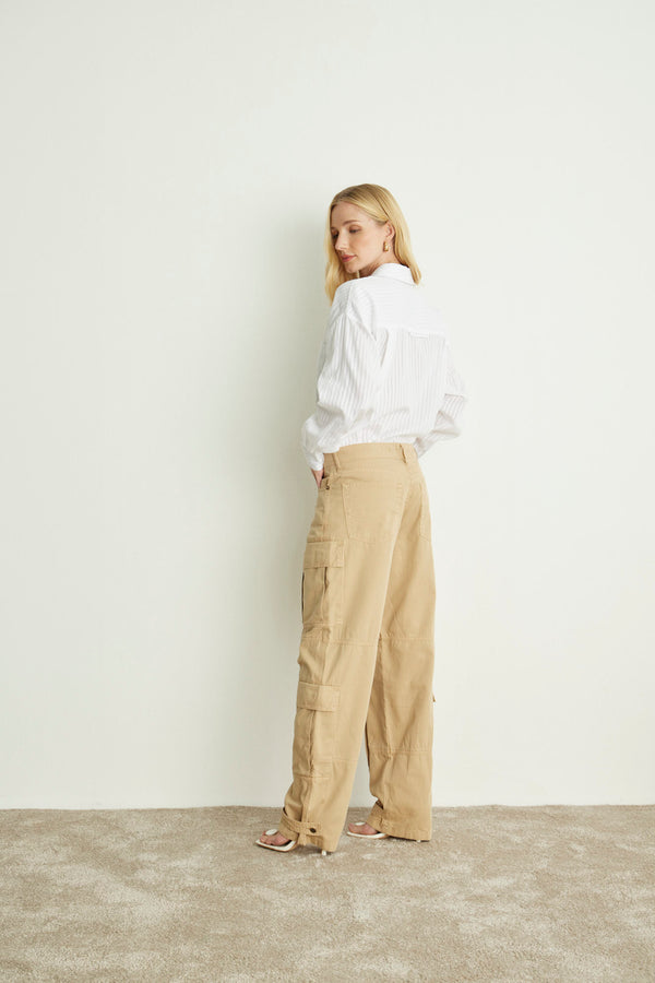 Calça Feminina Cargo Ajustador Sarja Areia