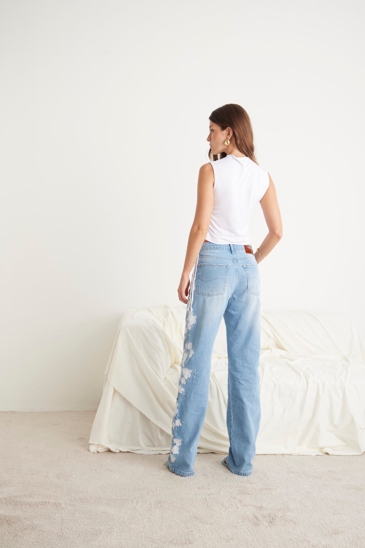 Calça Wide Leg Jeans Claro Bordada